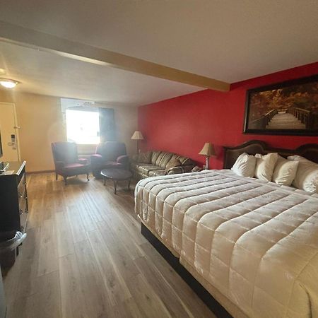 Economy Inn & Suites Harrisburg Buitenkant foto
