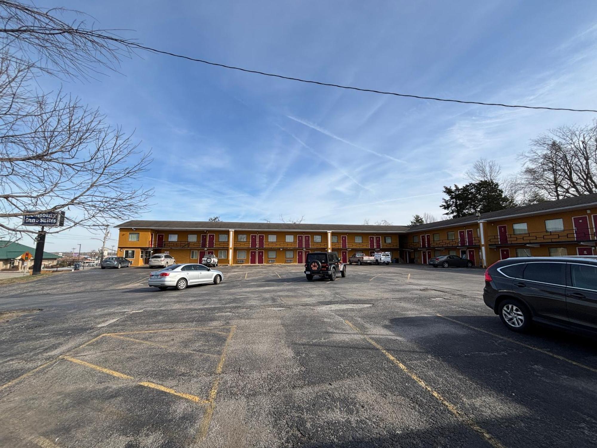 Economy Inn & Suites Harrisburg Buitenkant foto